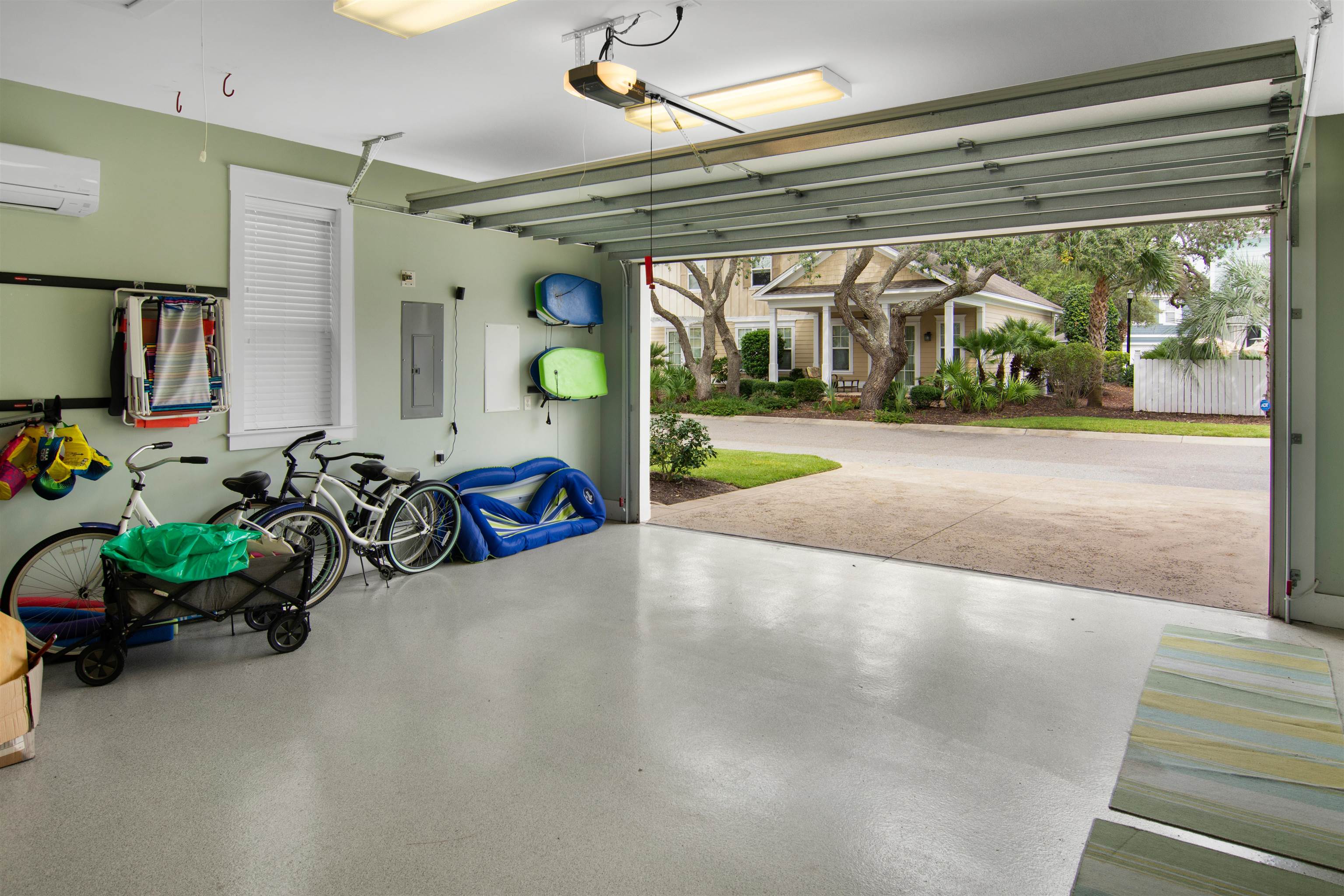 448 Banyan Place