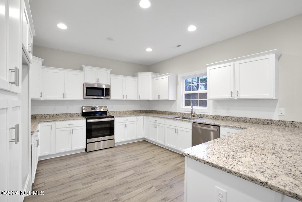 808 Colchester Reef Run