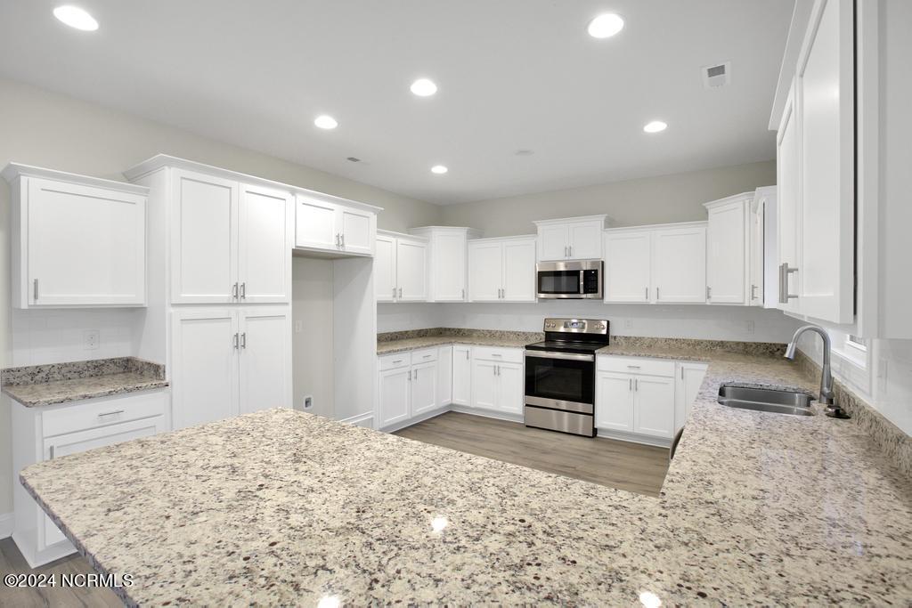 808 Colchester Reef Run