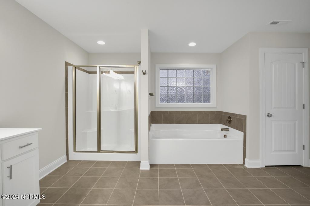 808 Colchester Reef Run