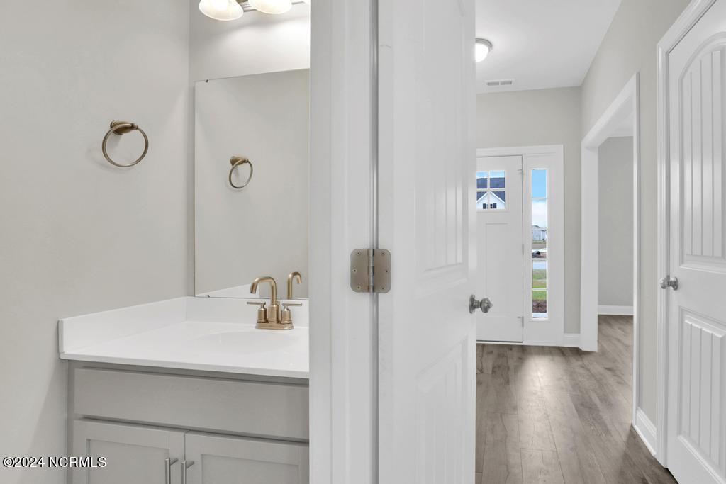 805 Colchester Reef Run