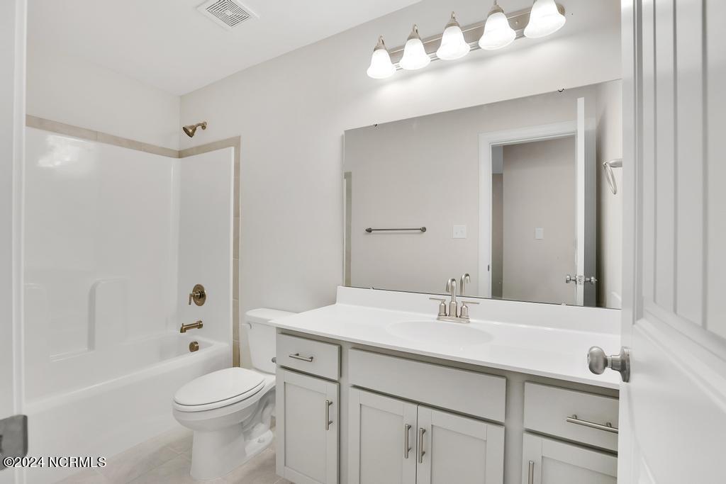 805 Colchester Reef Run