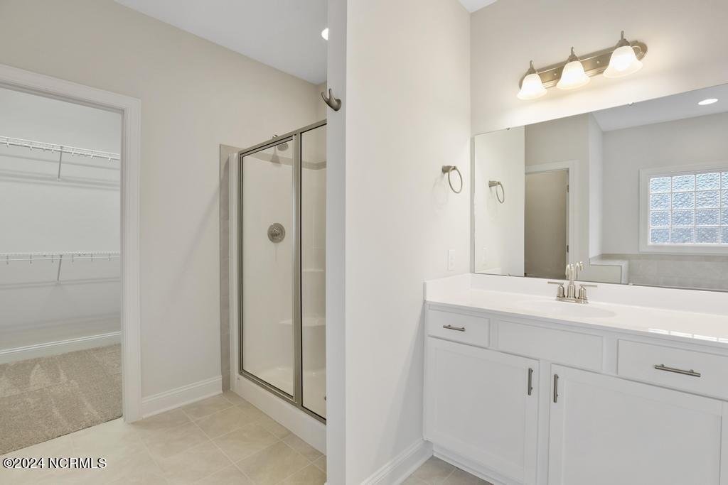 558 White Shoal Way