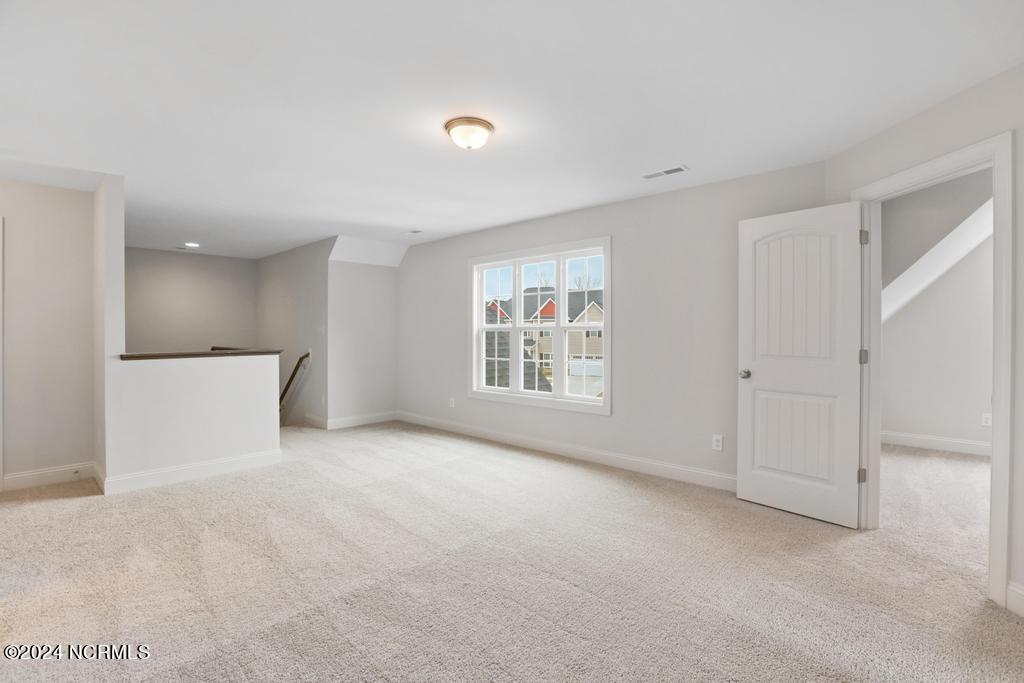 558 White Shoal Way