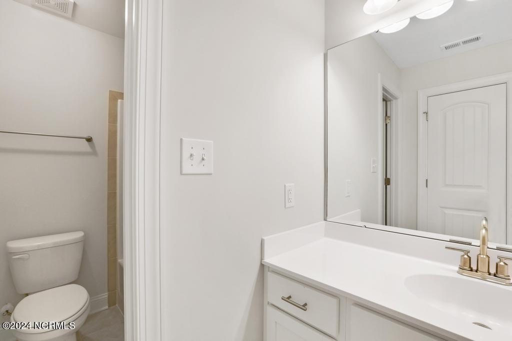 558 White Shoal Way