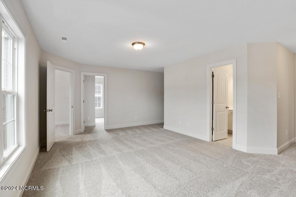 558 White Shoal Way