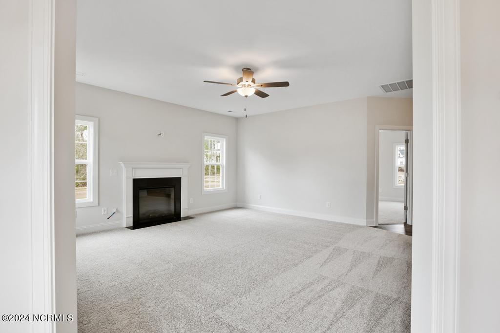 558 White Shoal Way