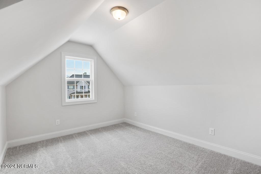 558 White Shoal Way