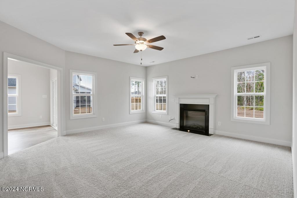 558 White Shoal Way