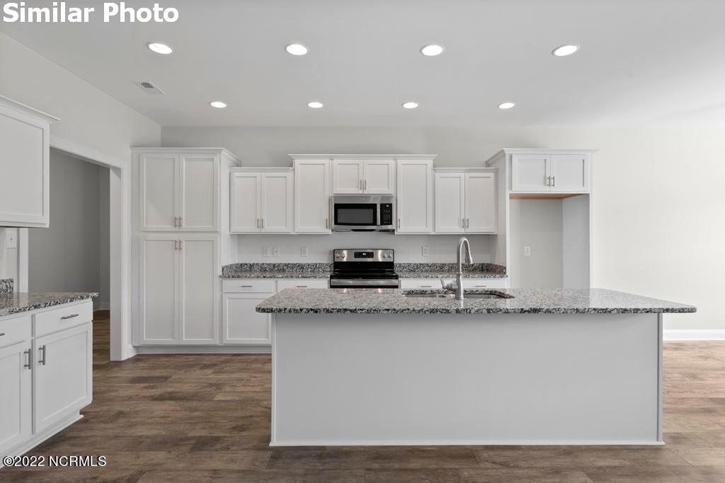 809 Colchester Reef Run