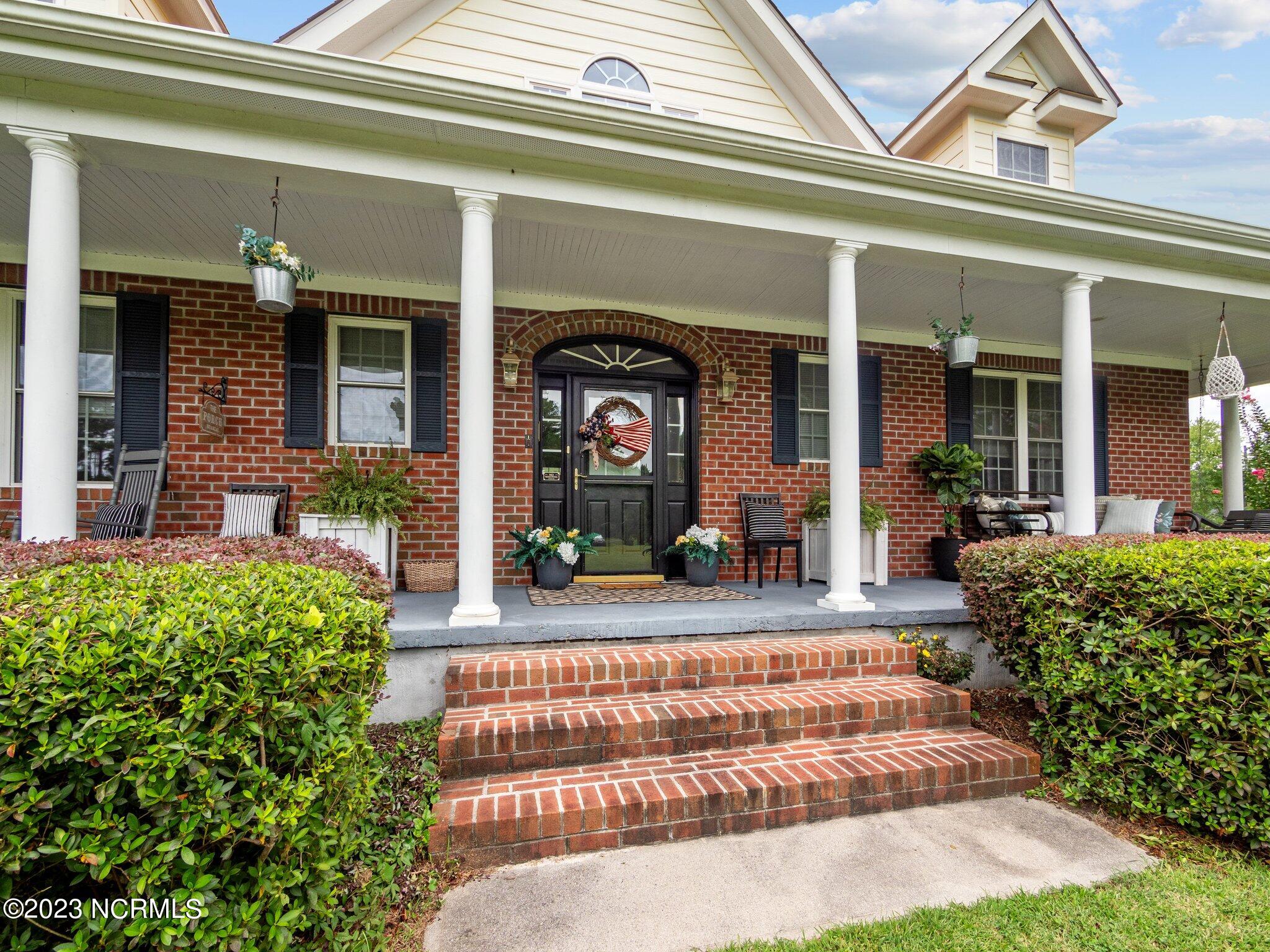 125 Plantation Drive