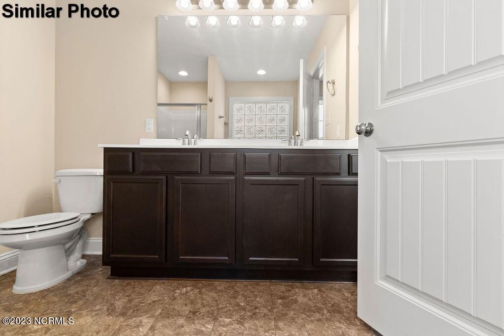 521 E Black Water Lane