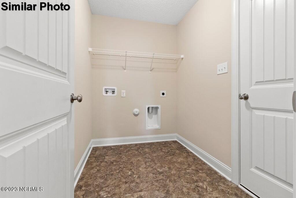 521 E Black Water Lane