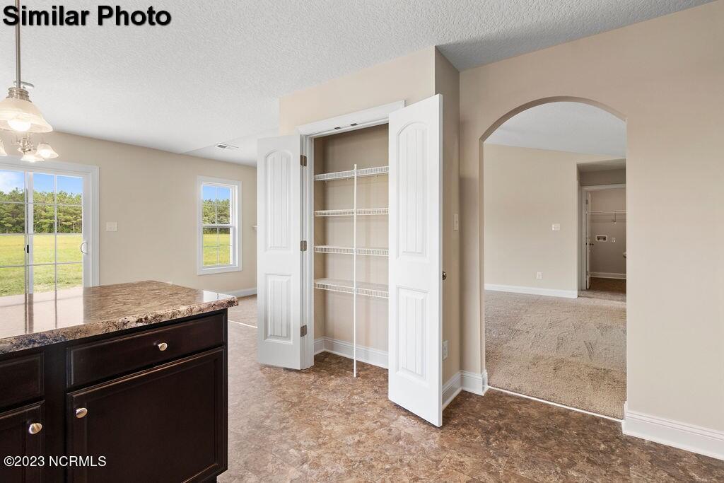 521 E Black Water Lane