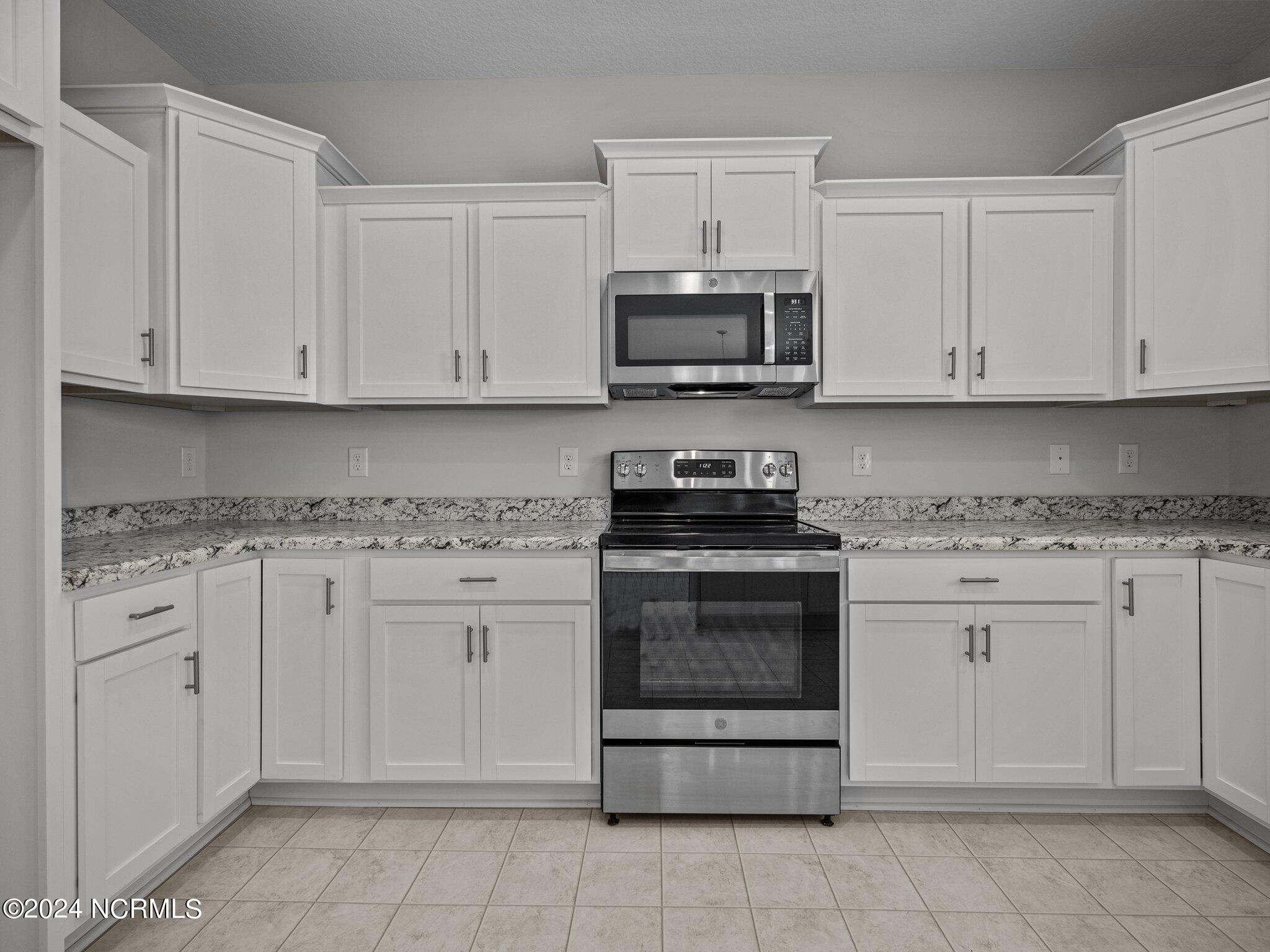 401 W Black Water Lane