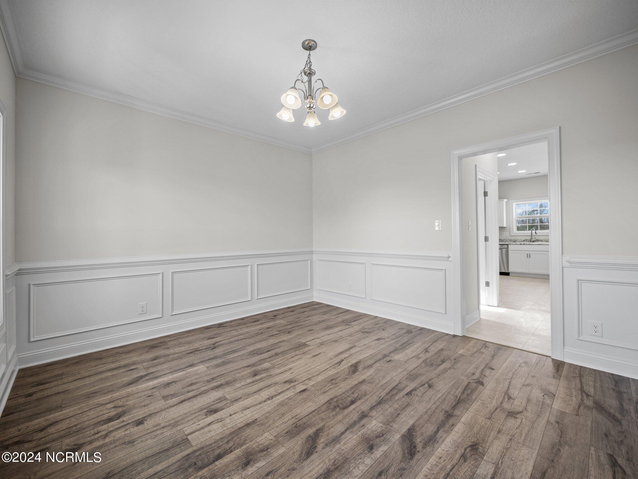 401 W Black Water Lane