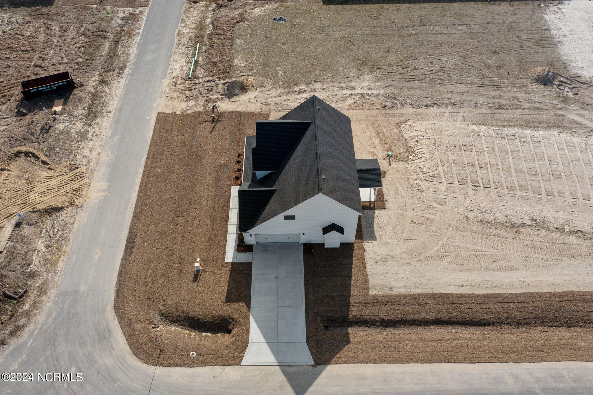 401 W Black Water Lane