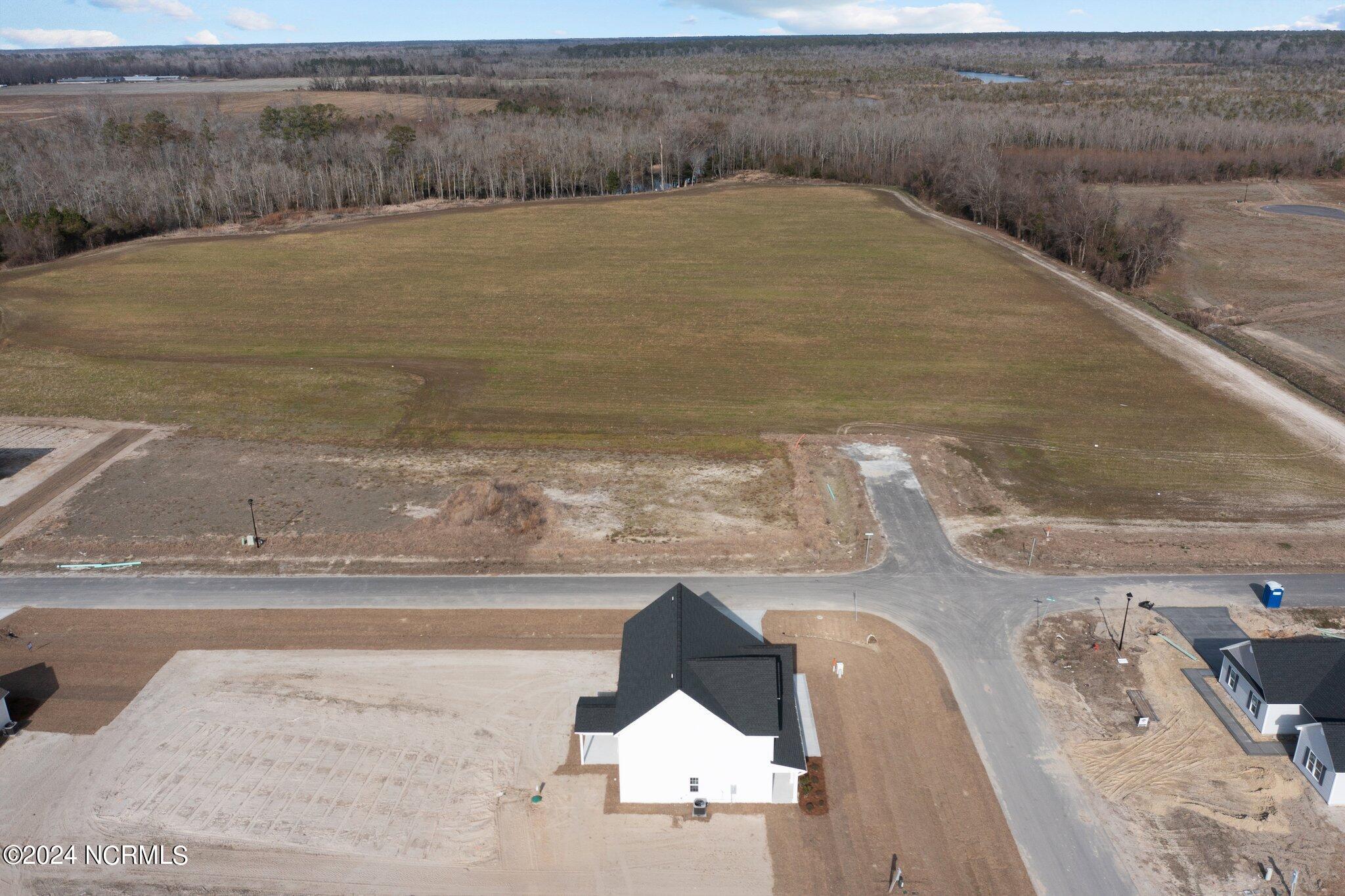 401 W Black Water Lane