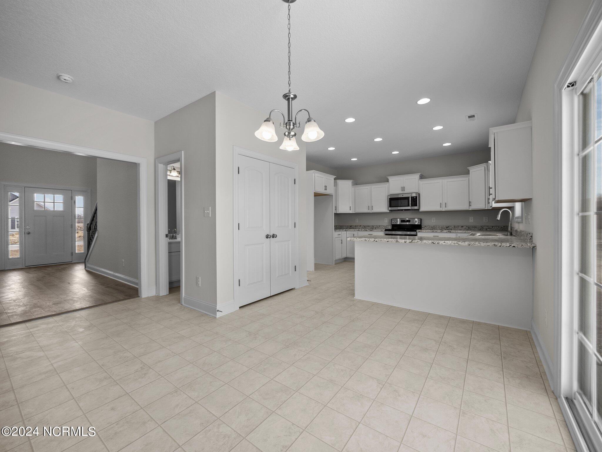 401 W Black Water Lane