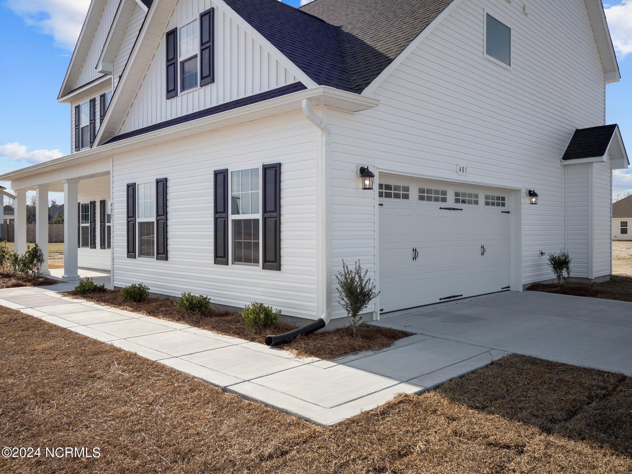 401 W Black Water Lane