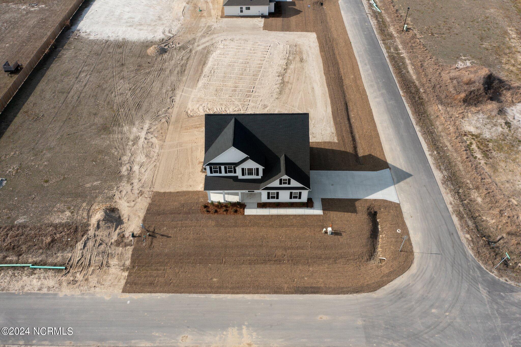 401 W Black Water Lane