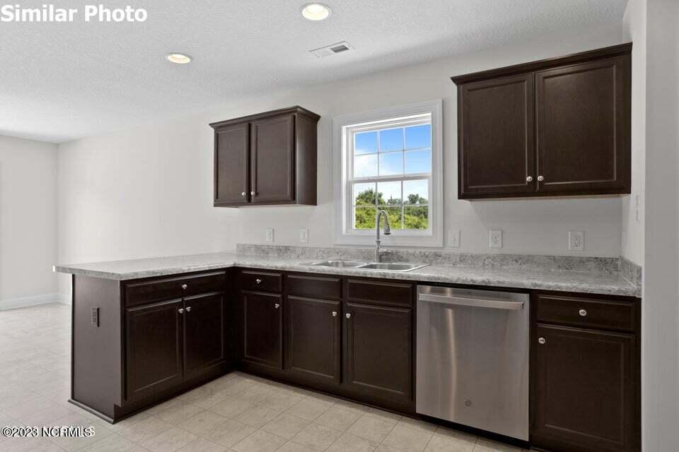 405 W Black Water Lane