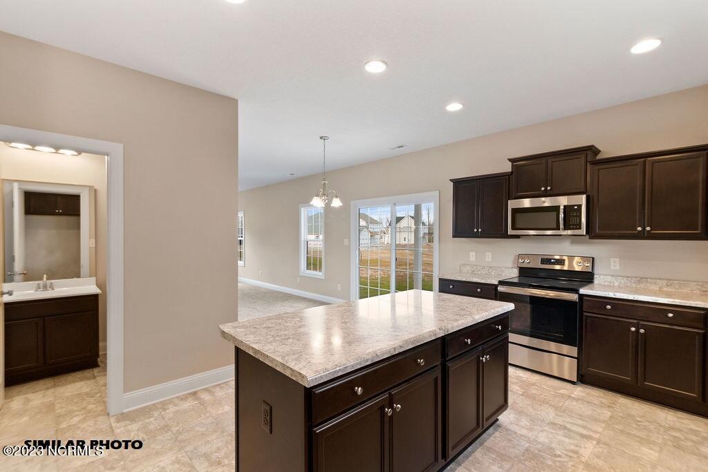 407 W Black Water Lane