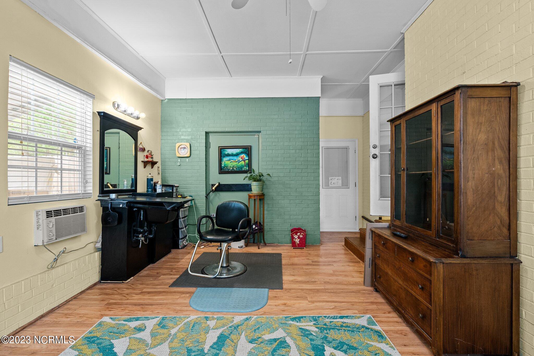 1111 Vandora Springs Road