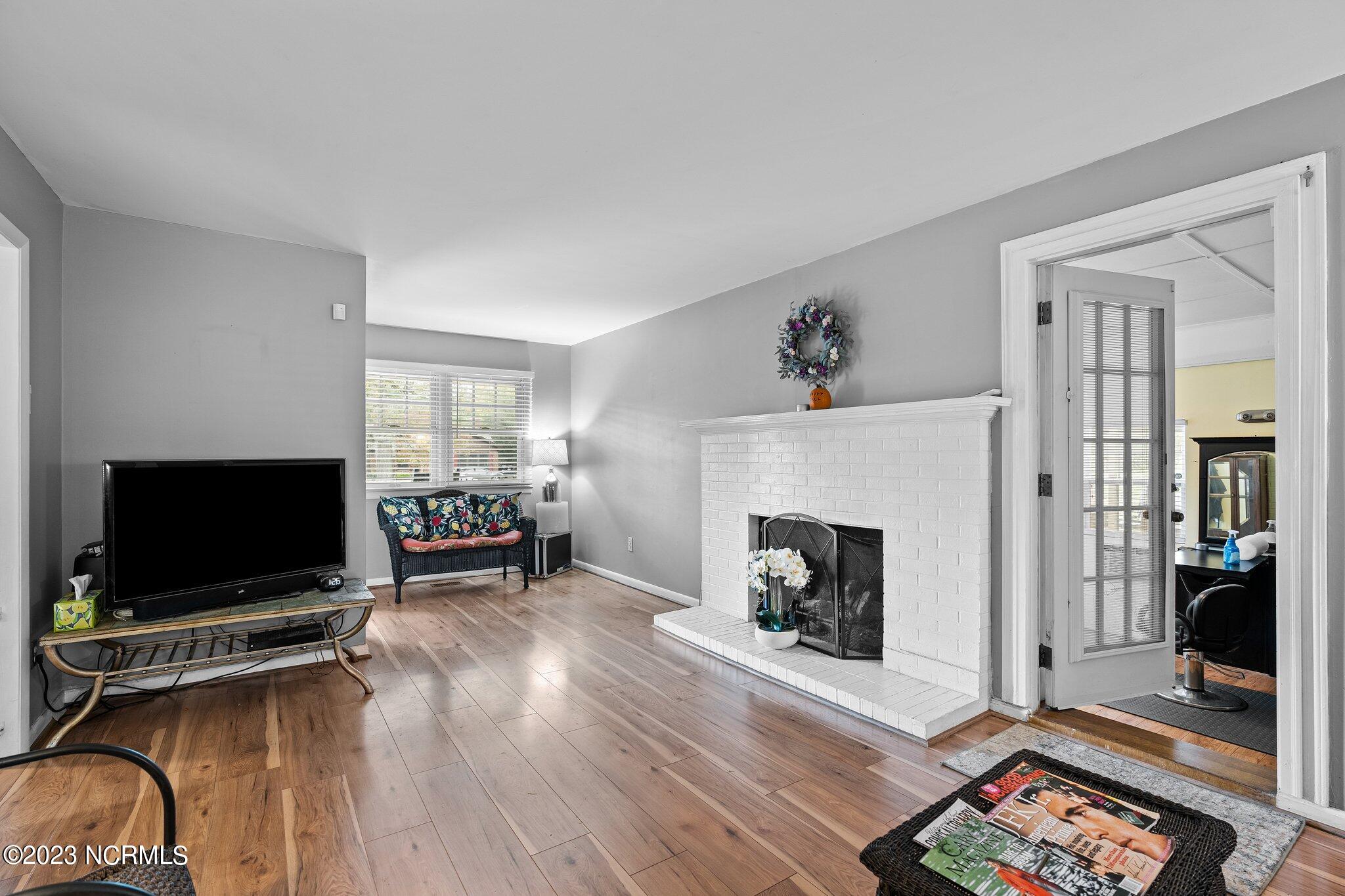 1111 Vandora Springs Road