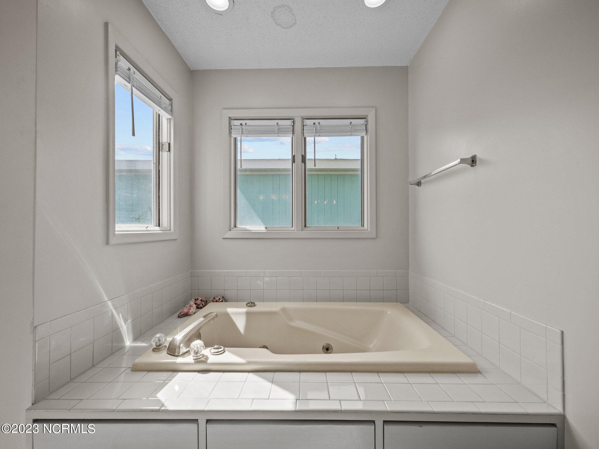 5701 Ocean Drive, E & W