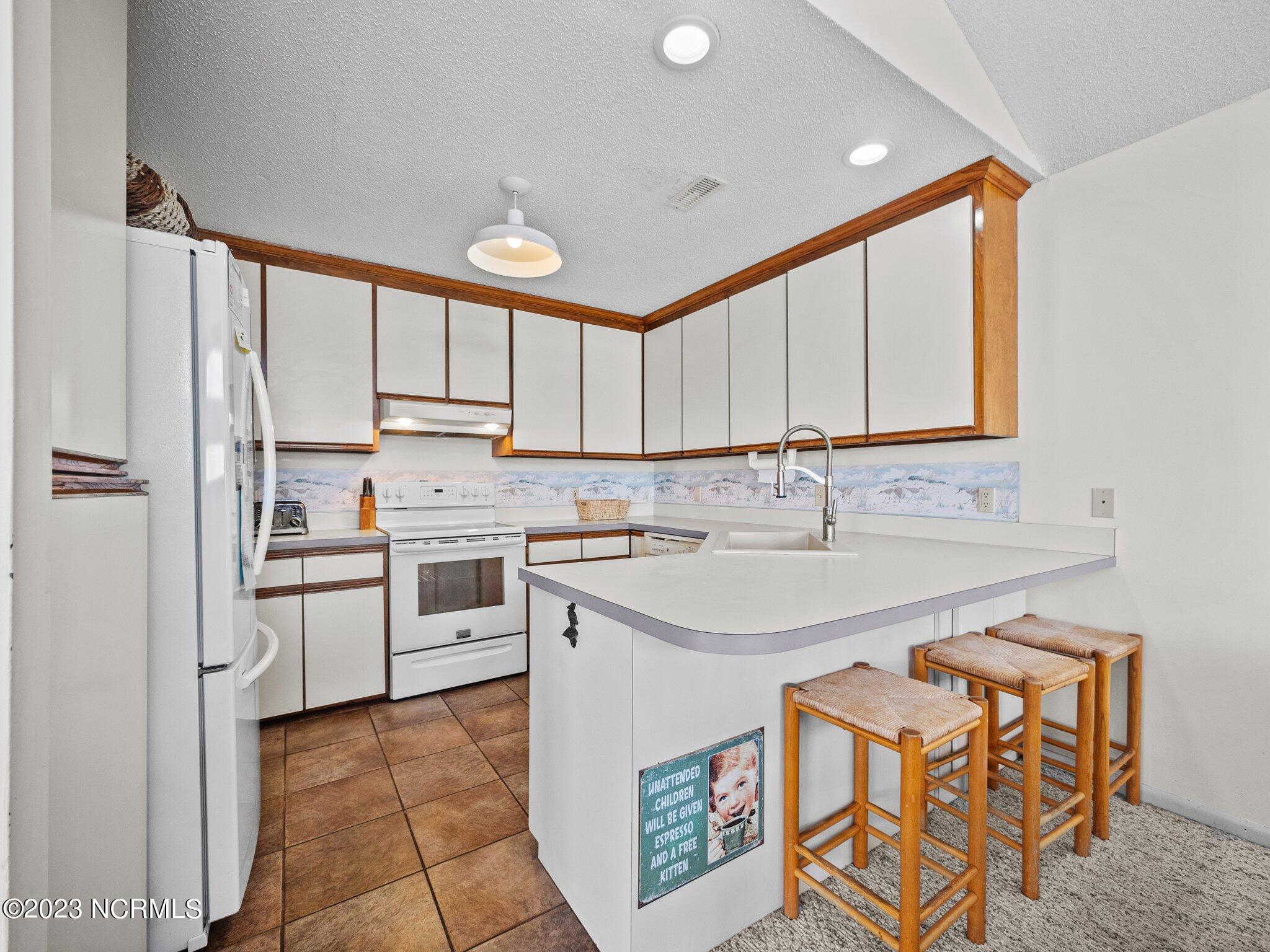 5701 Ocean Drive, E & W