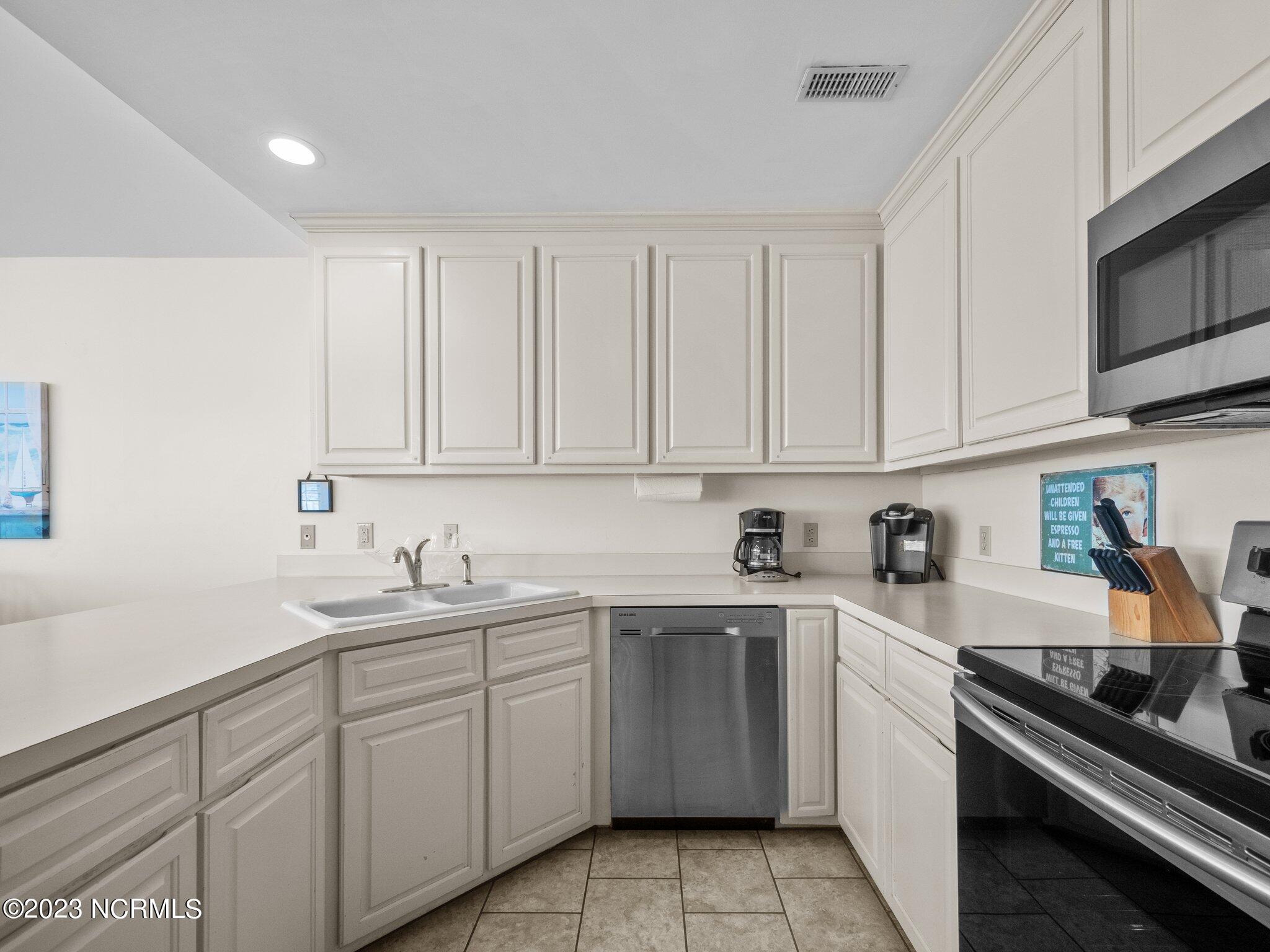 5701 Ocean Drive, E & W