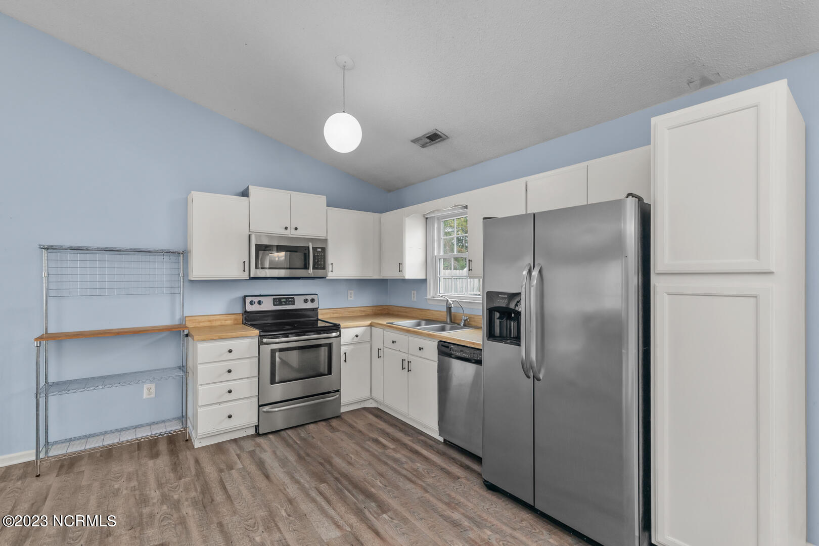 500 Fieldstone Place