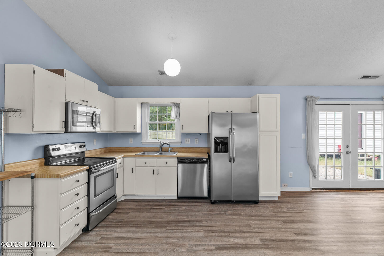 500 Fieldstone Place