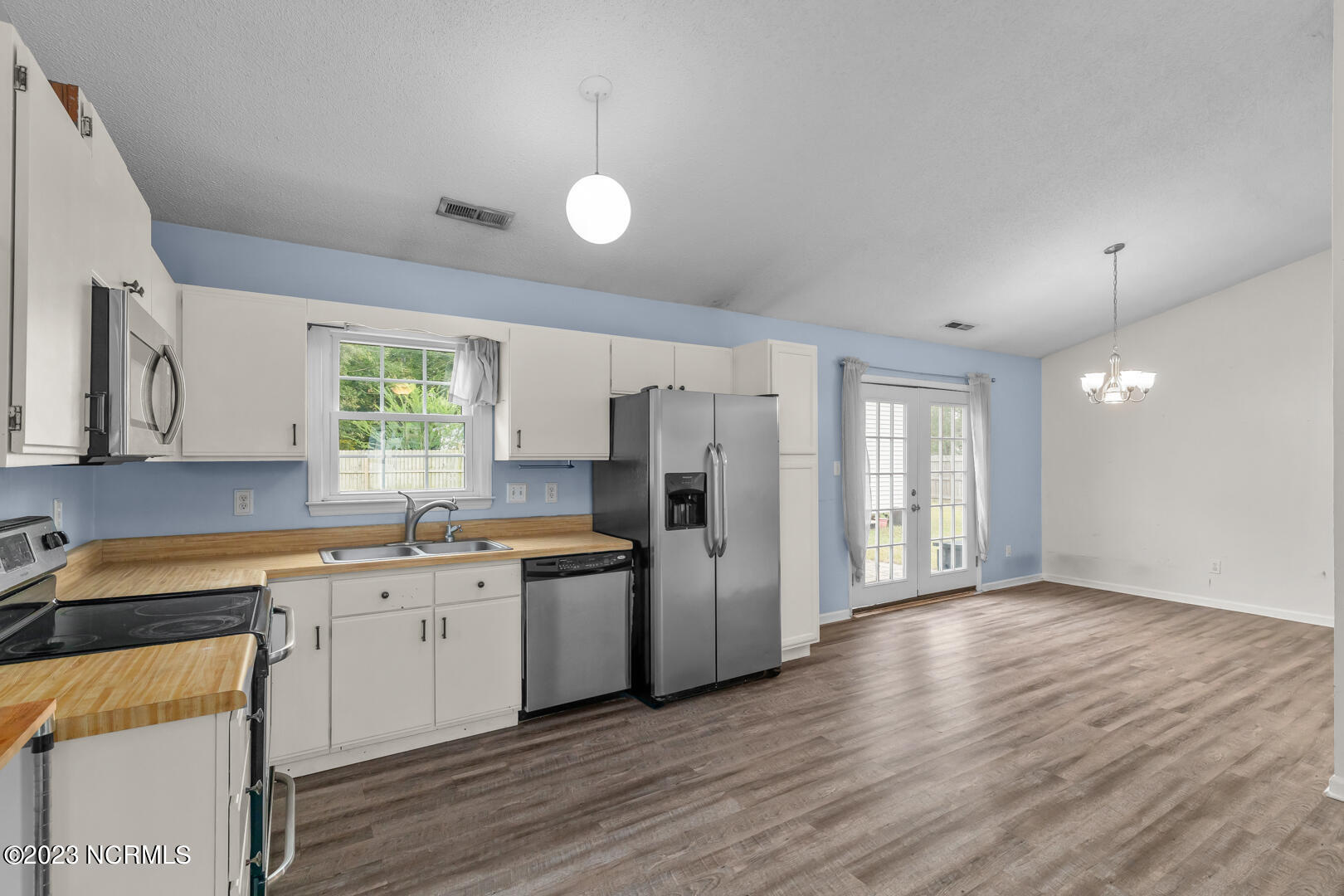 500 Fieldstone Place