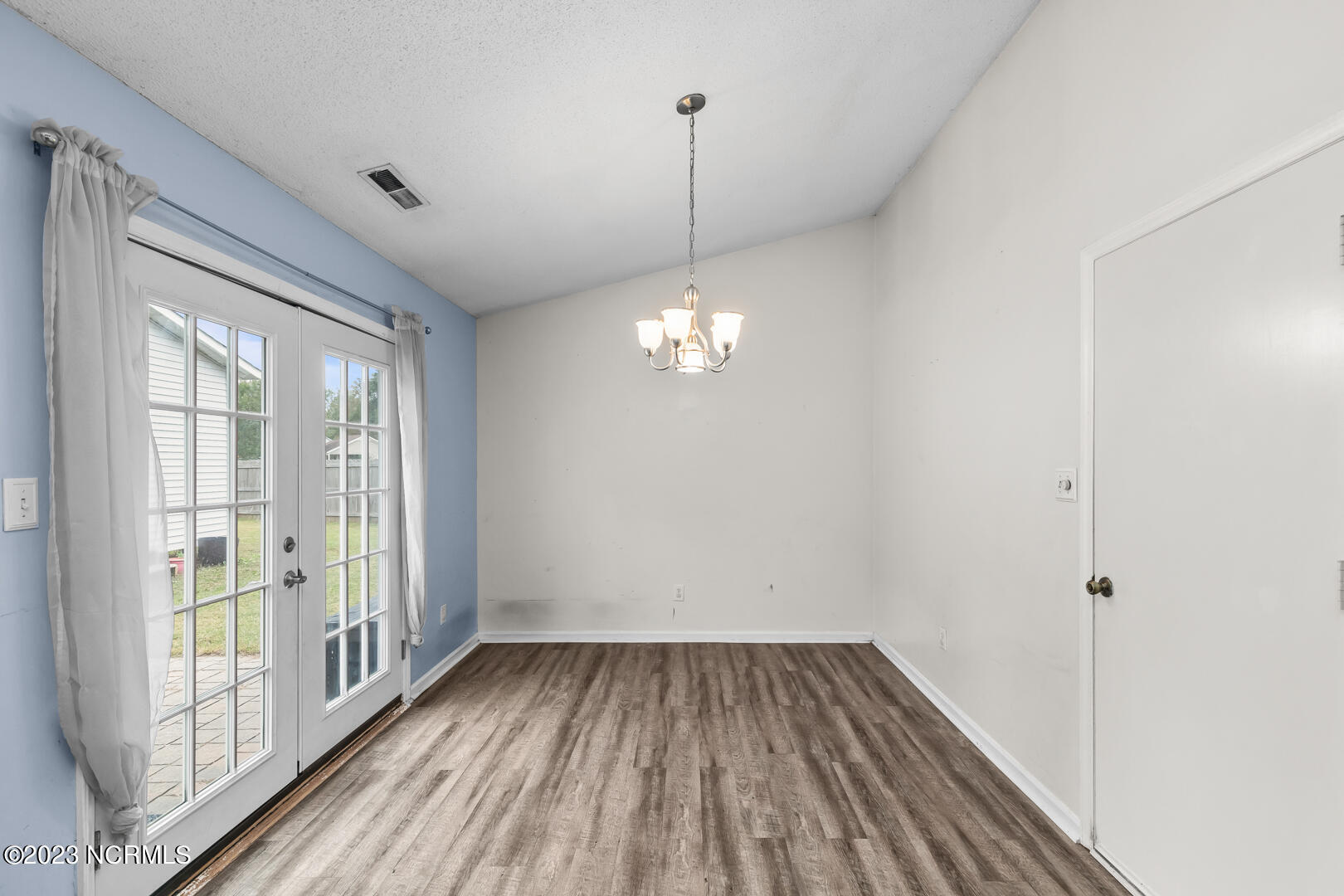 500 Fieldstone Place