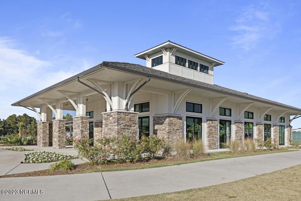 2627 Sugargrove Trail NE