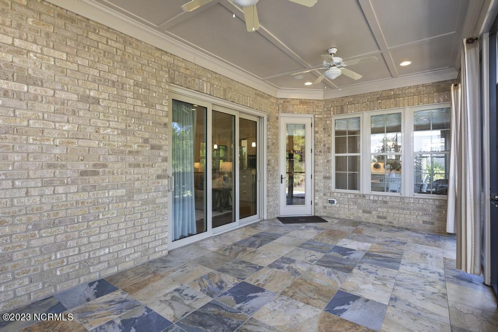 2627 Sugargrove Trail NE