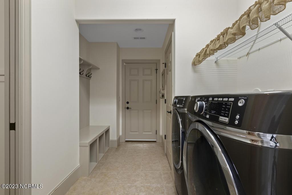 2627 Sugargrove Trail NE