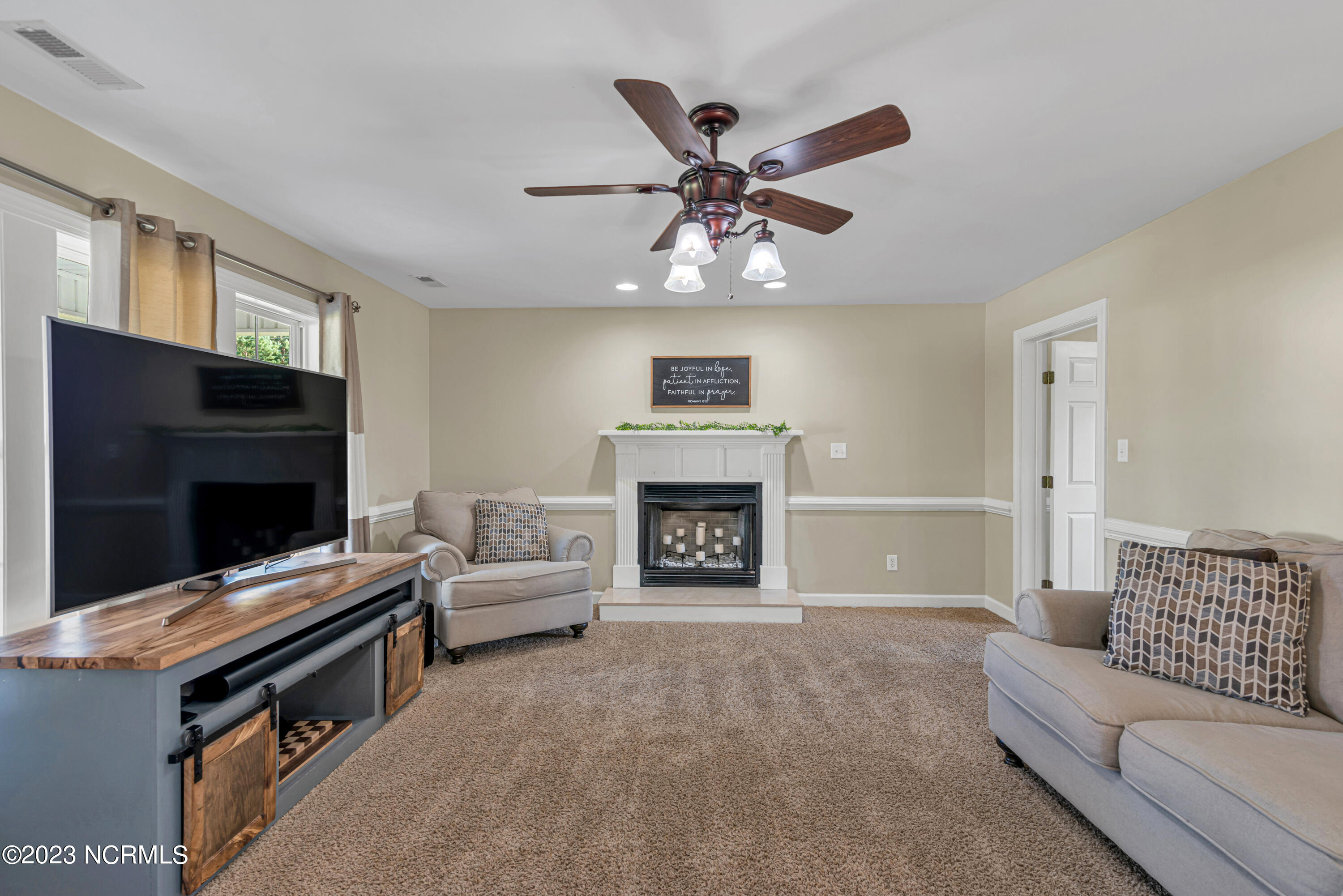 102 Cross Creek Drive