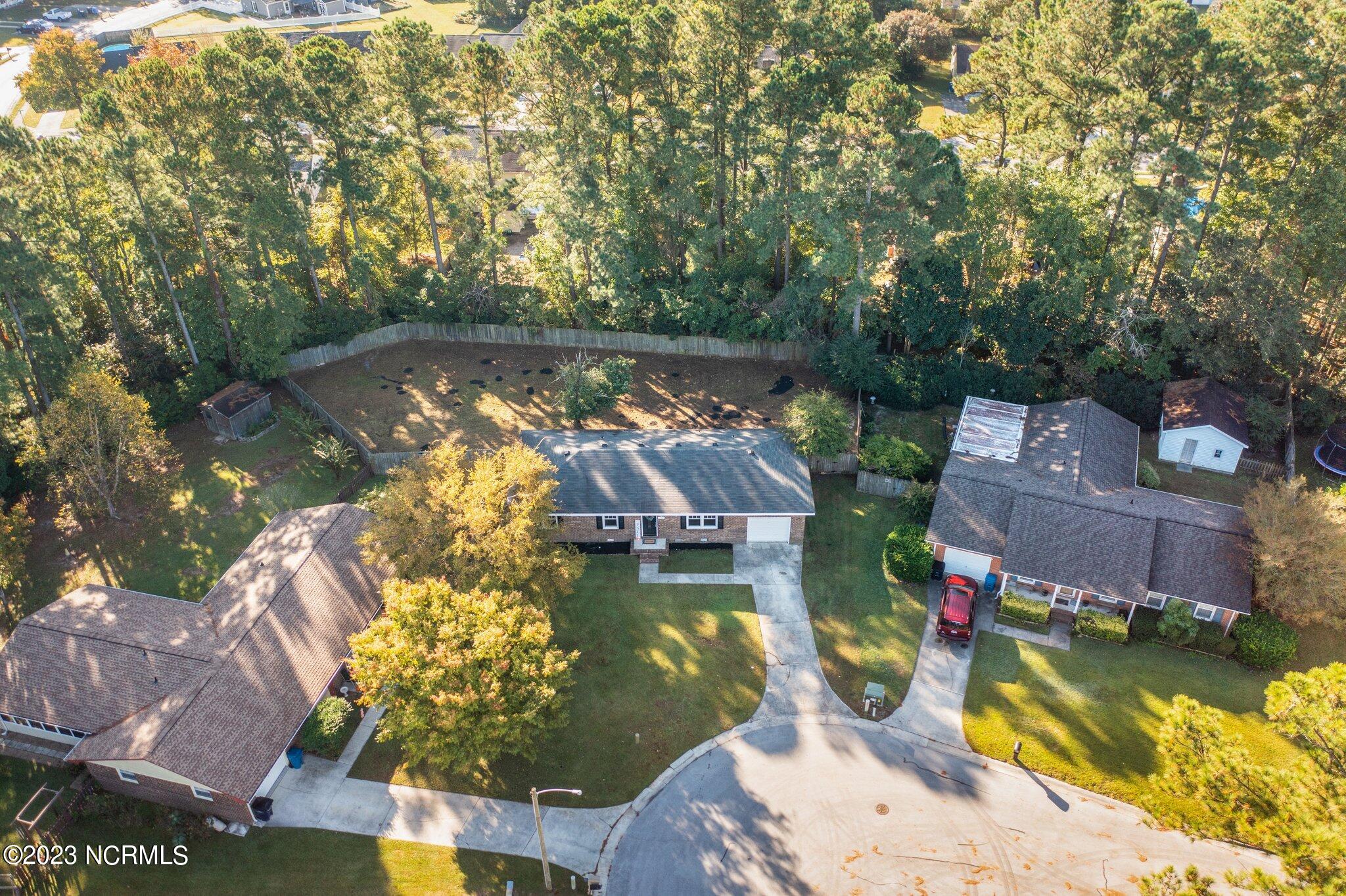 120 Meadowview Court