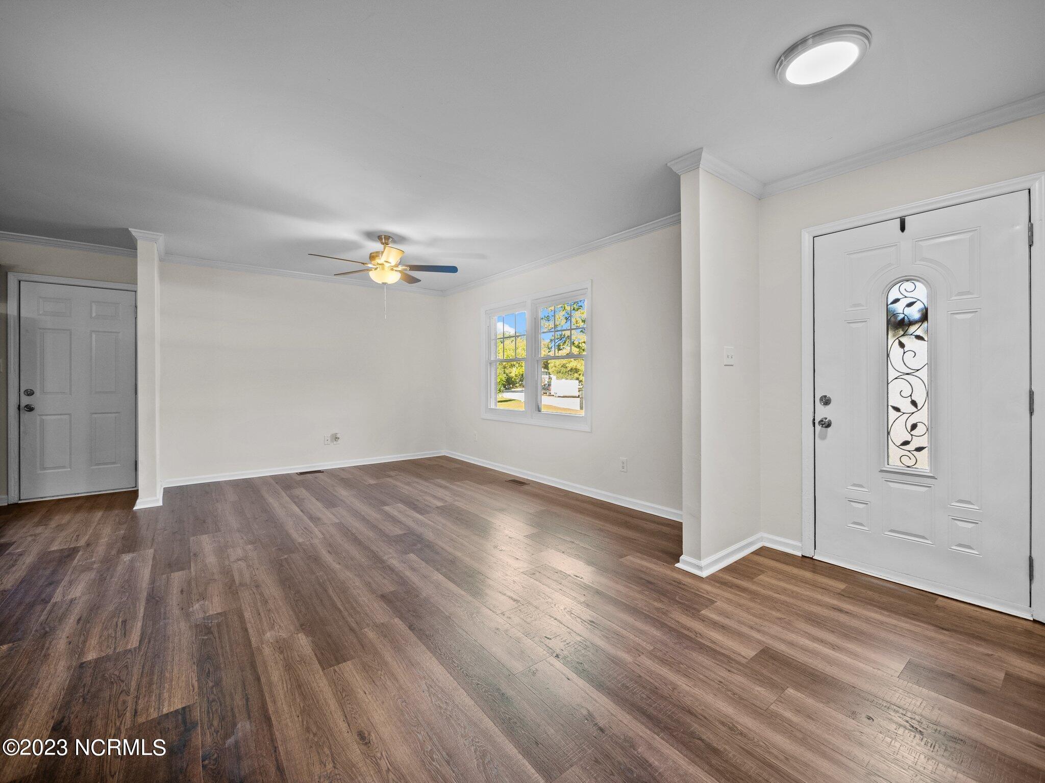 120 Meadowview Court