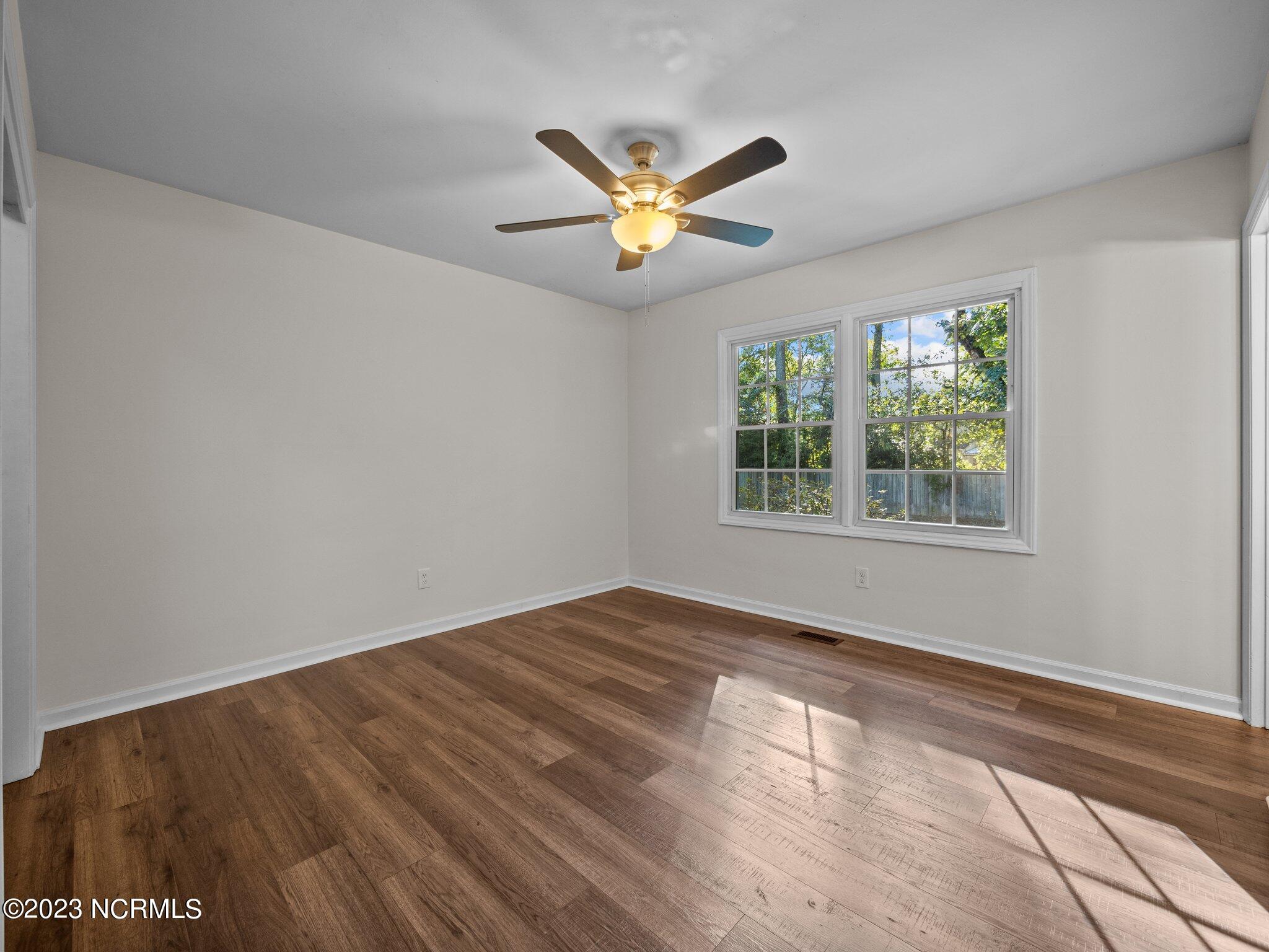 120 Meadowview Court