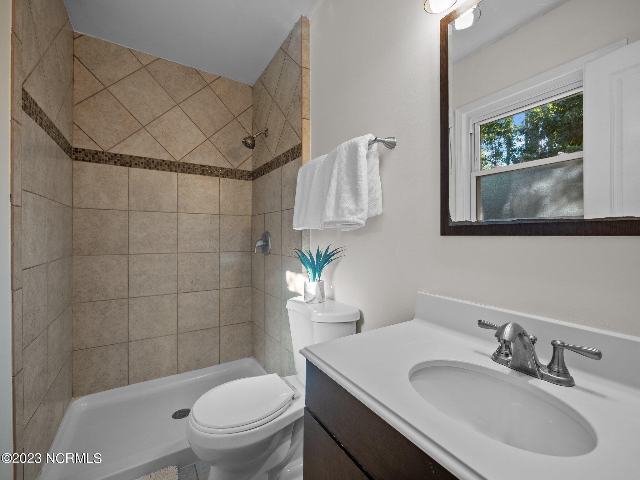 120 Meadowview Court