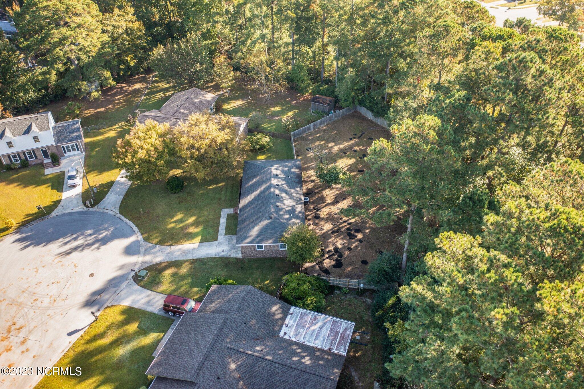 120 Meadowview Court