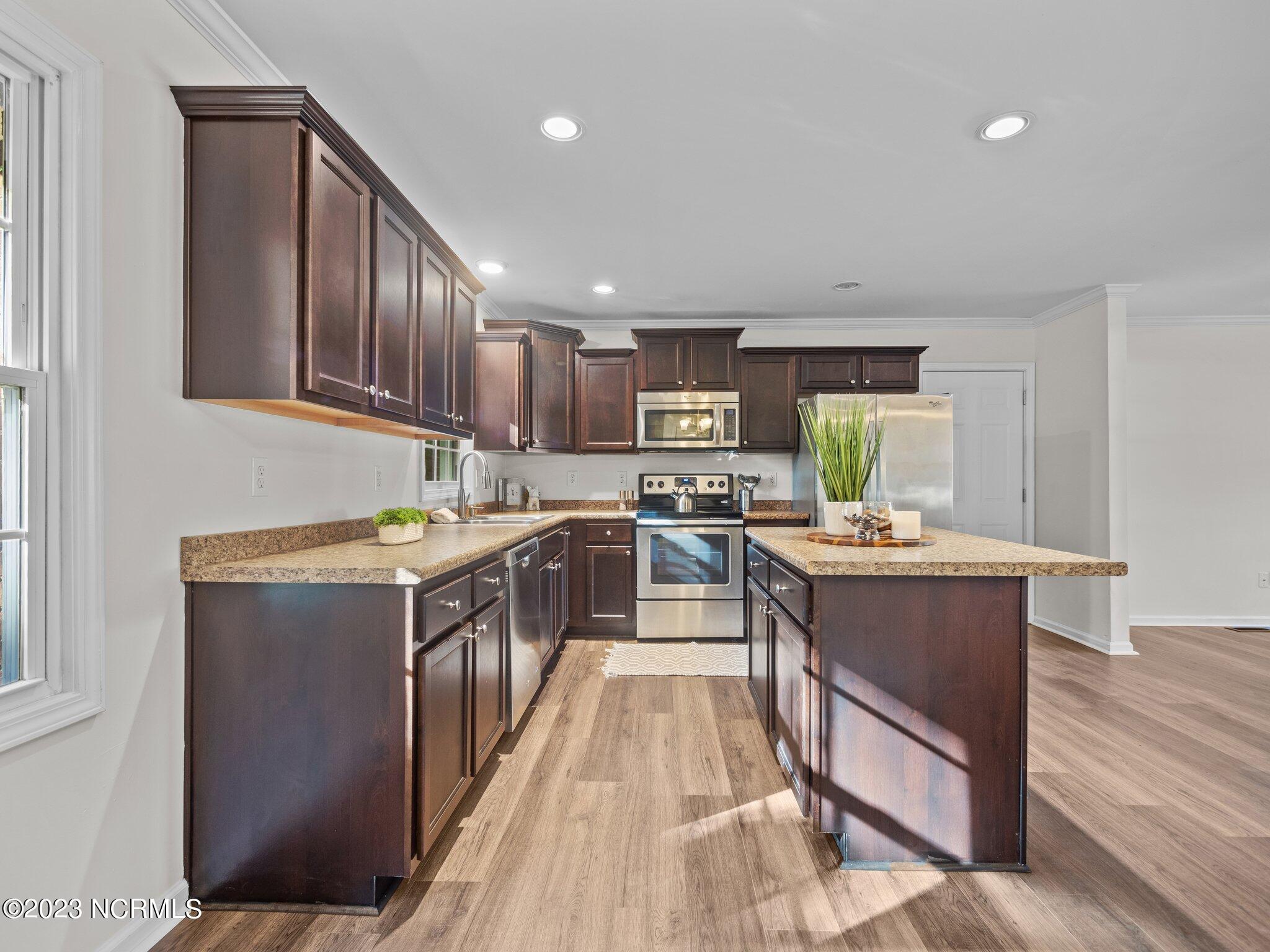 120 Meadowview Court