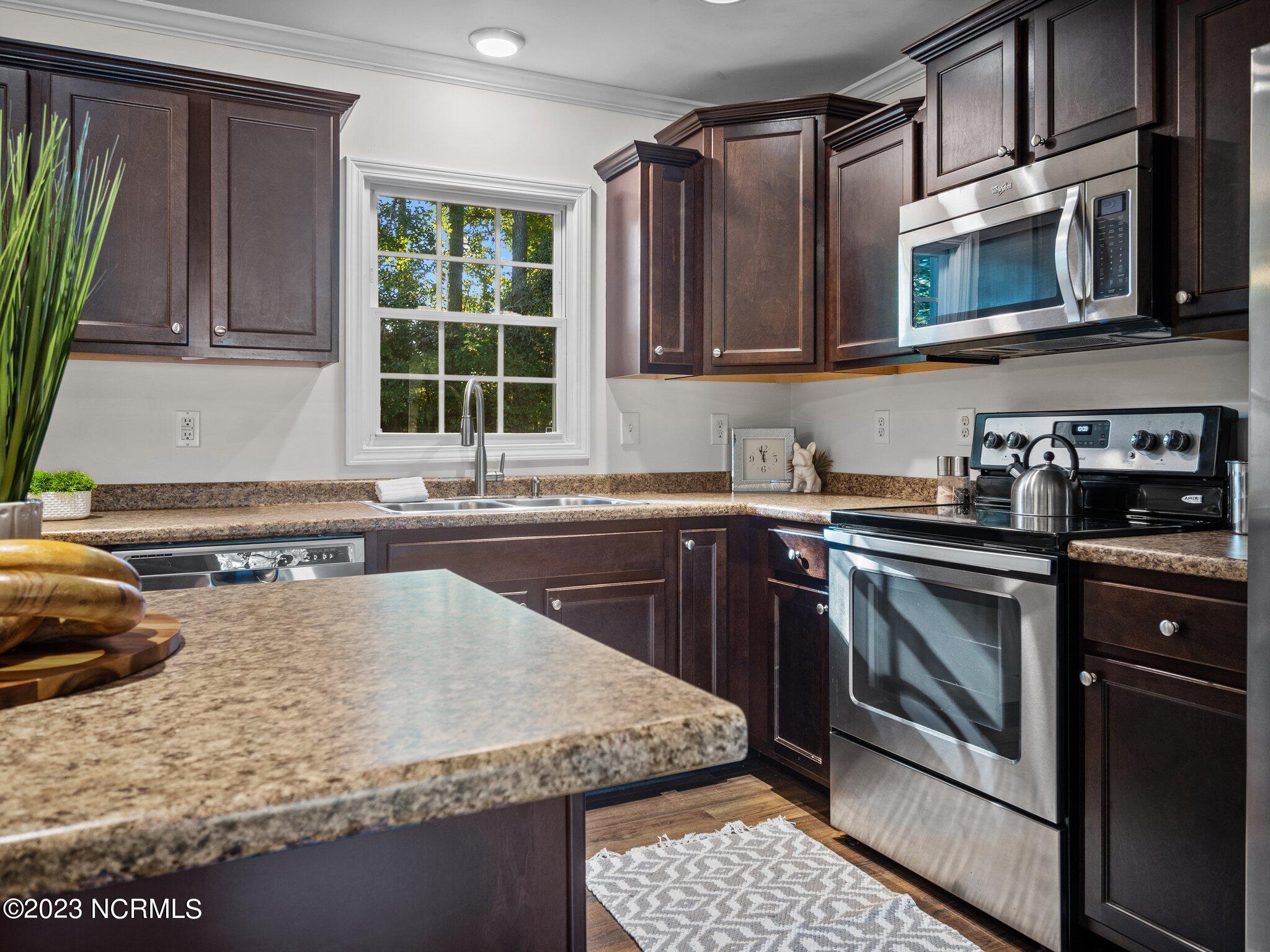 120 Meadowview Court