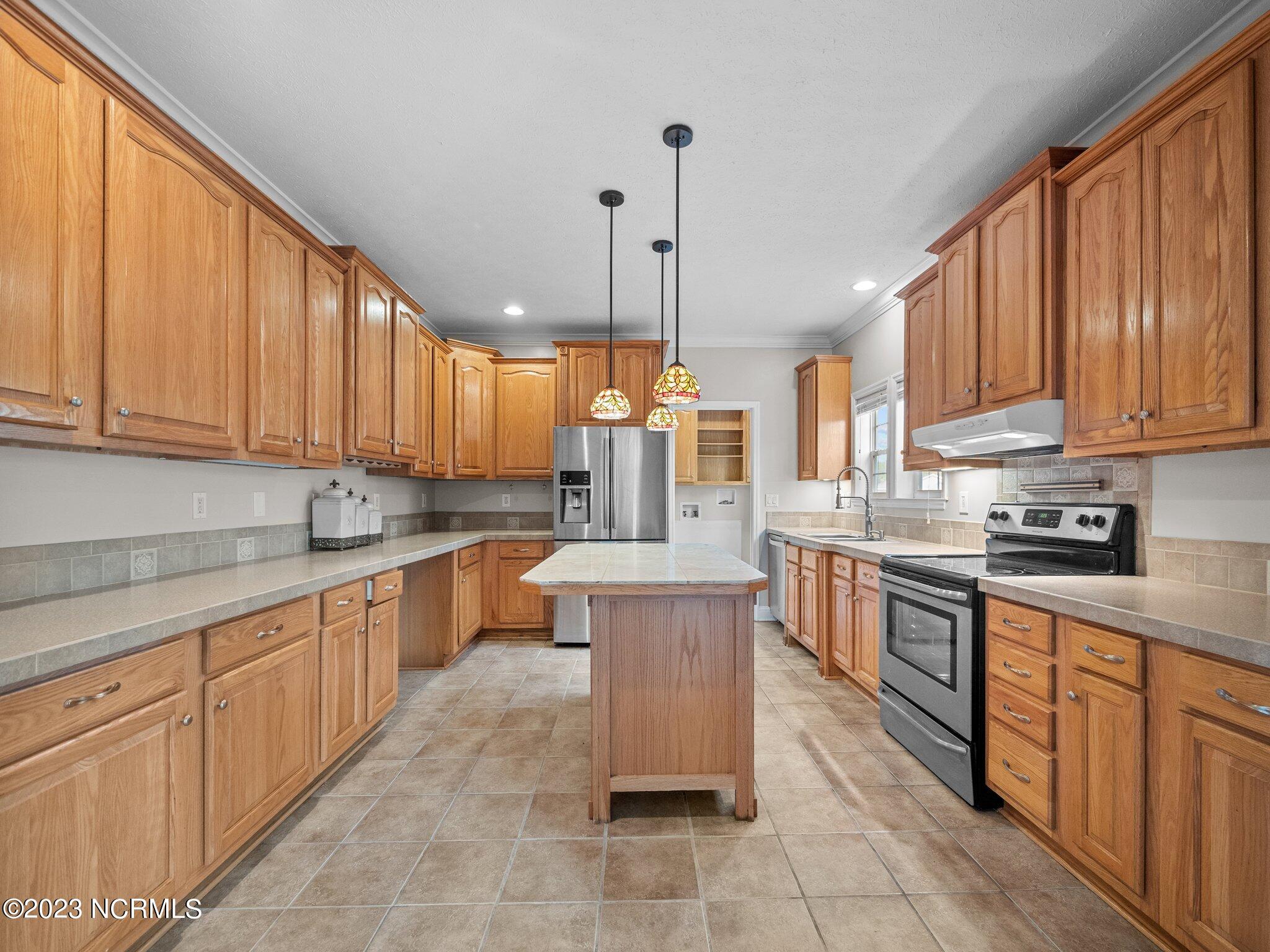 321 Touch Me Not Drive