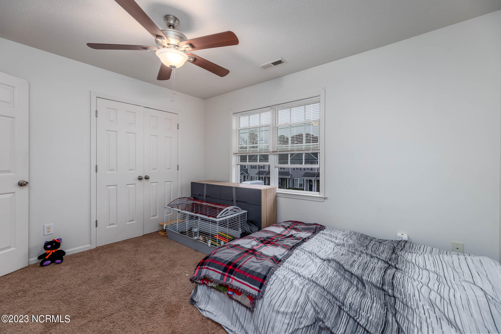 27 E Doris Avenue, 111