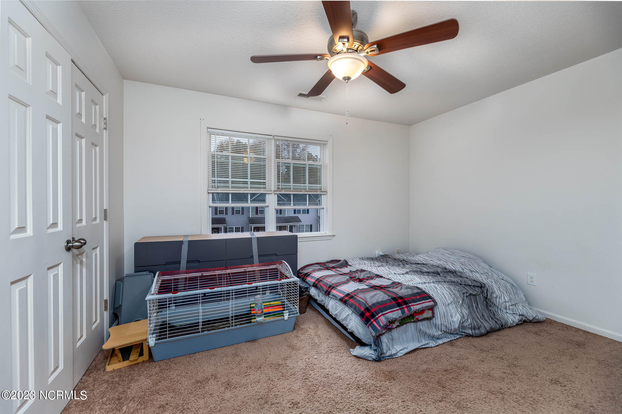 27 E Doris Avenue, 111